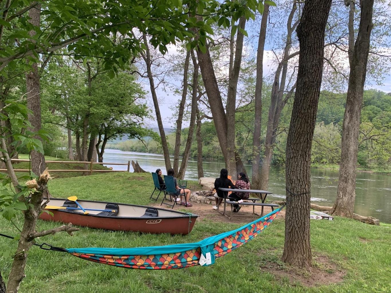 Bear Valley- Riverfront With Hot Tub! Luray Eksteriør billede
